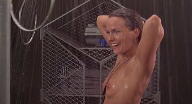 Dina Meyer Голе фотографије OnlyFans 18