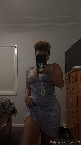 e_e19 Голе фотографије OnlyFans 9