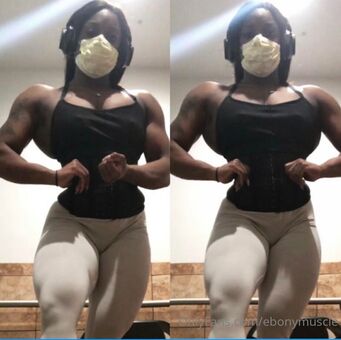 ebonymuscle Голе фотографије OnlyFans 14