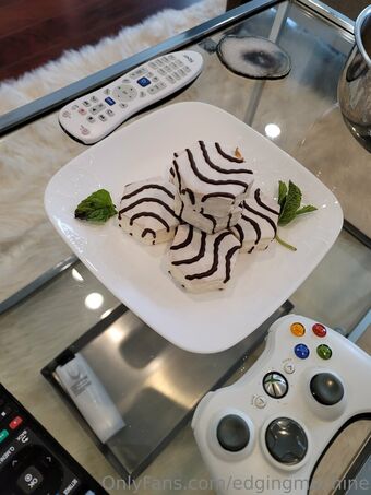 edgingmachine Голе фотографије OnlyFans 2