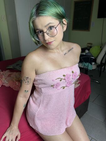 efieme Голе фотографије OnlyFans 1