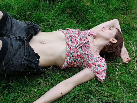 elfwithears Голе фотографије OnlyFans 9