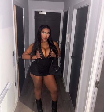 Ella Mac Голе фотографије OnlyFans 13
