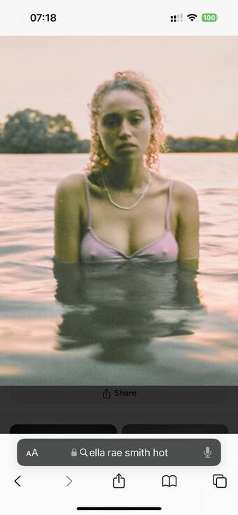 Ella-Rae Smith Голе фотографије OnlyFans 18