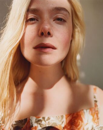 Elle-fanning Голе фотографије OnlyFans 1361