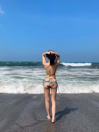 Ellen Tan Голе фотографије OnlyFans 119
