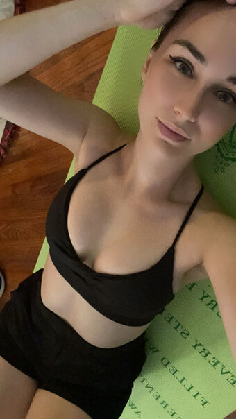 embertay Голе фотографије OnlyFans 6