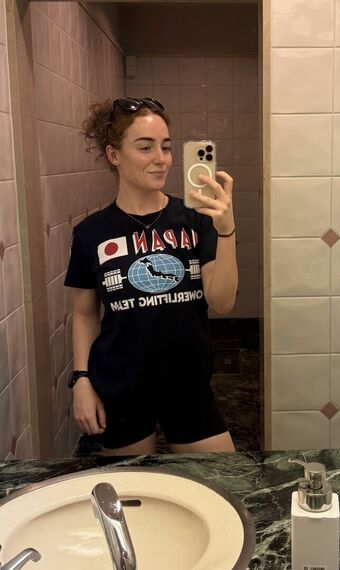 Emily Roach Голе фотографије OnlyFans 7