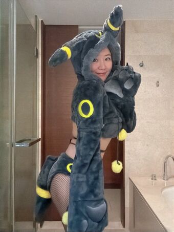 Emily Wang Голе фотографије OnlyFans 55