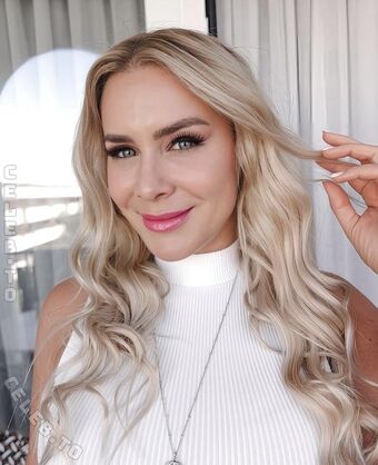 Emmybum Голе фотографије OnlyFans 19