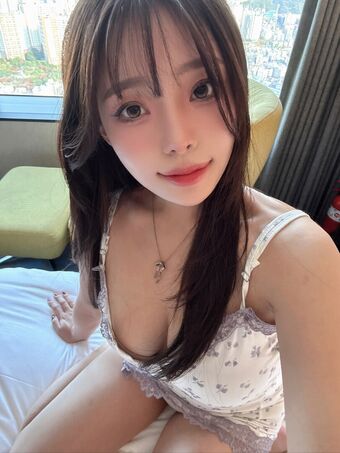 ENA Голе фотографије OnlyFans 20