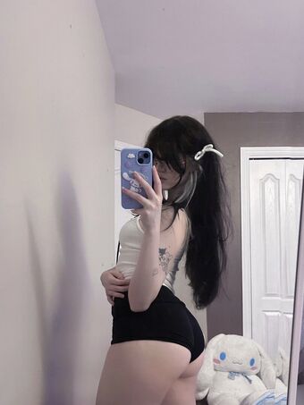enderlily Голе фотографије OnlyFans 1