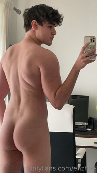 enzhoe Голе фотографије OnlyFans 17