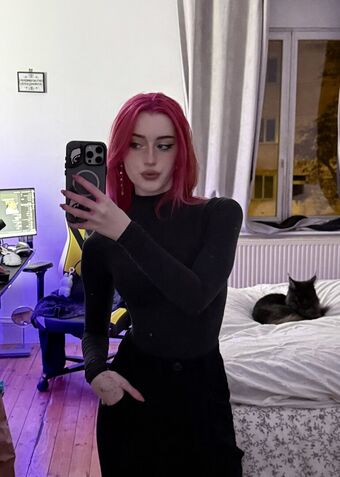 Evalunna Голе фотографије OnlyFans 18