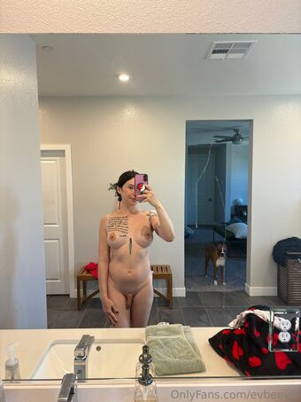 evbeevip Голе фотографије OnlyFans 33