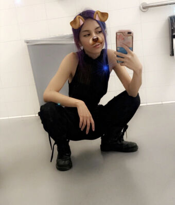 Eveable Голе фотографије OnlyFans 24