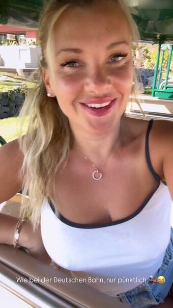 Evelyn Burdecki Голе фотографије OnlyFans 105