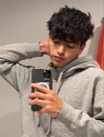 evillxe Голе фотографије OnlyFans 24