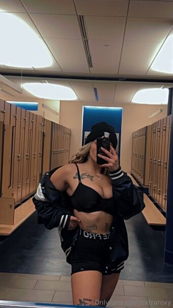 extraroxy Голе фотографије OnlyFans 80