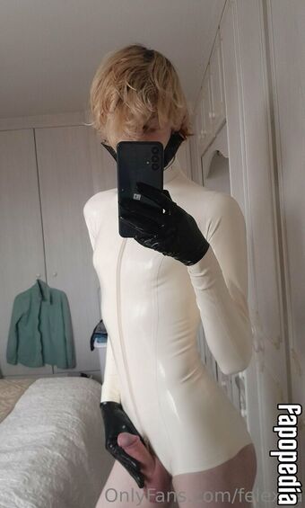 Felexiia Голе фотографије OnlyFans 49