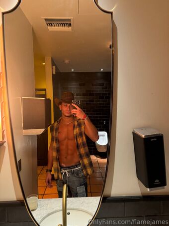 flamejames Голе фотографије OnlyFans 20