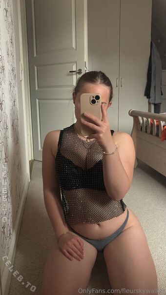 FleurSkywalker Голе фотографије OnlyFans 64
