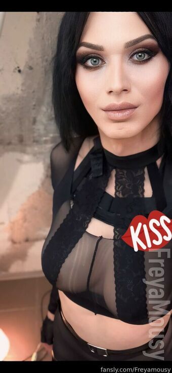 Freyamousy Голе фотографије OnlyFans 19