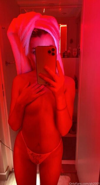 gb2001 Голе фотографије OnlyFans 10
