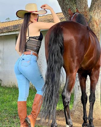 Geandra Bazzanella Голе фотографије OnlyFans 2