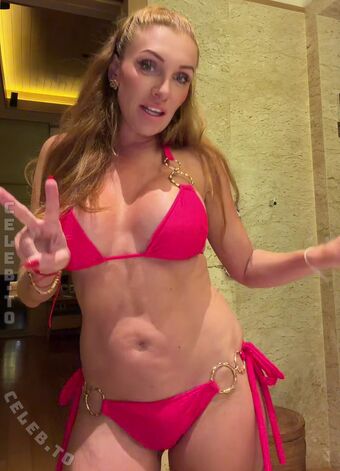 Georgina Fleur Голе фотографије OnlyFans 215