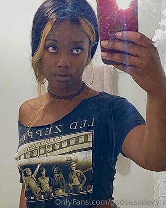goddessdevyn Голе фотографије OnlyFans 20