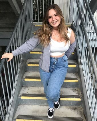 Haley E Голе фотографије OnlyFans 9