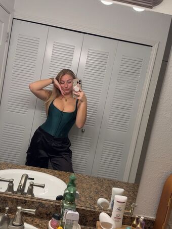 Hannah Woods Голе фотографије OnlyFans 237