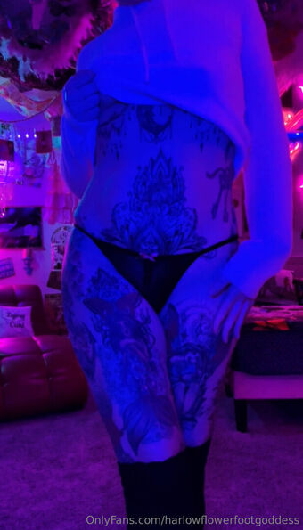 harlowflowerfootgoddess