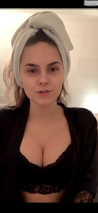 Hellozoey_