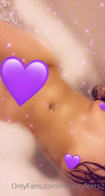 hertinyfeets2 Голе фотографије OnlyFans 2