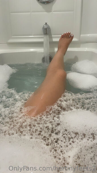 hertinyfeets2 Голе фотографије OnlyFans 12