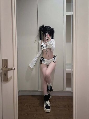 Heyychie Голе фотографије OnlyFans 15