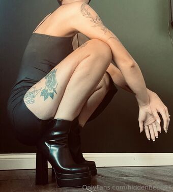 hiddenbee666 Голе фотографије OnlyFans 1