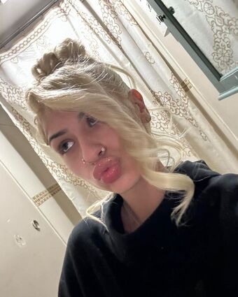 Hollynbanks Голе фотографије OnlyFans 2