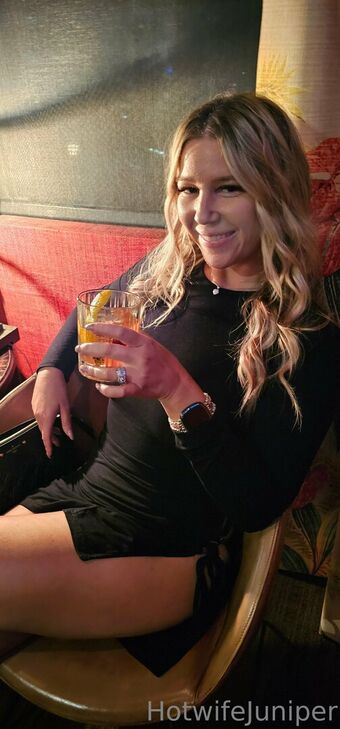 Hotwifejuniper Голе фотографије OnlyFans 33