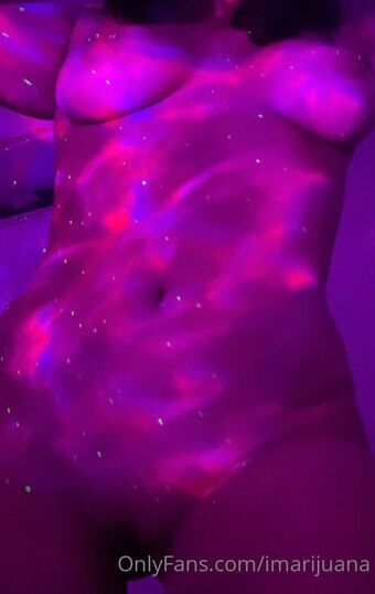Imarijuana Голе фотографије OnlyFans 69