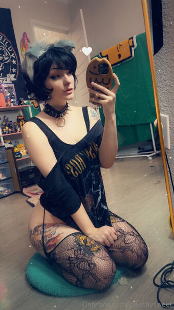 ipeachysweet Голе фотографије OnlyFans 228