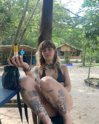 isadaora Голе фотографије OnlyFans 2