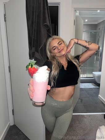itsbellaaa Голе фотографије OnlyFans 30