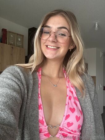 itsleafree Голе фотографије OnlyFans 1