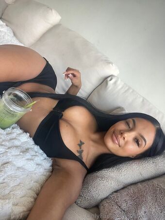 itsmetrinity Голе фотографије OnlyFans 13