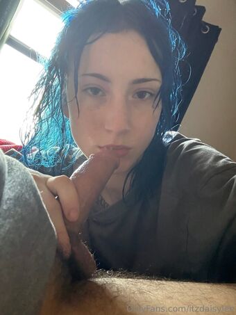 itzdaisylee Голе фотографије OnlyFans 11