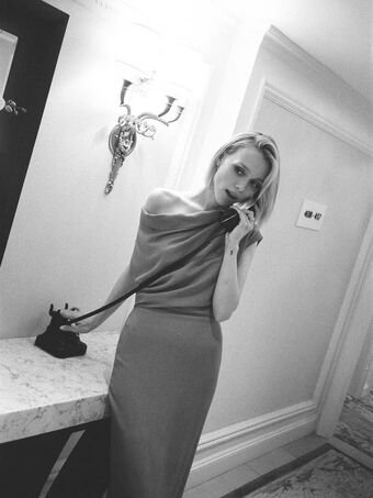 Ivanna Sakhno Голе фотографије OnlyFans 58