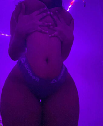 izzysyl Голе фотографије OnlyFans 1
